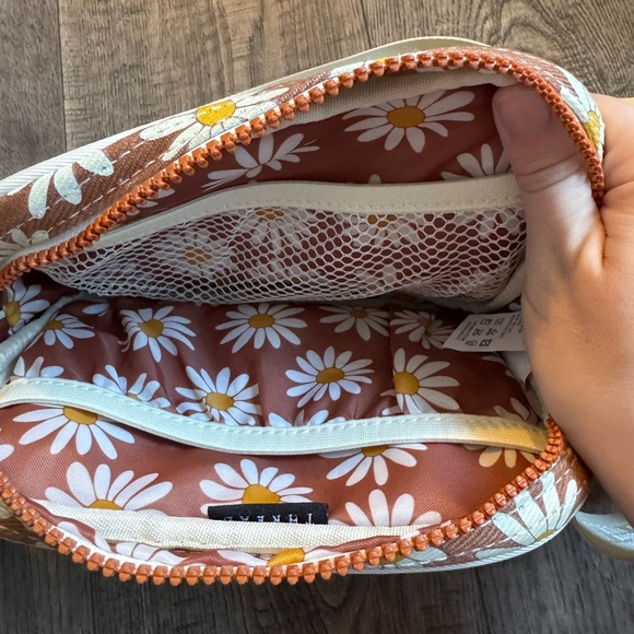 Thread Wallets Hazel Fanny Pack - Picture 5 of 5